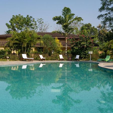 Jungle Villa Resort - Near Chitwan National Park Dış mekan fotoğraf