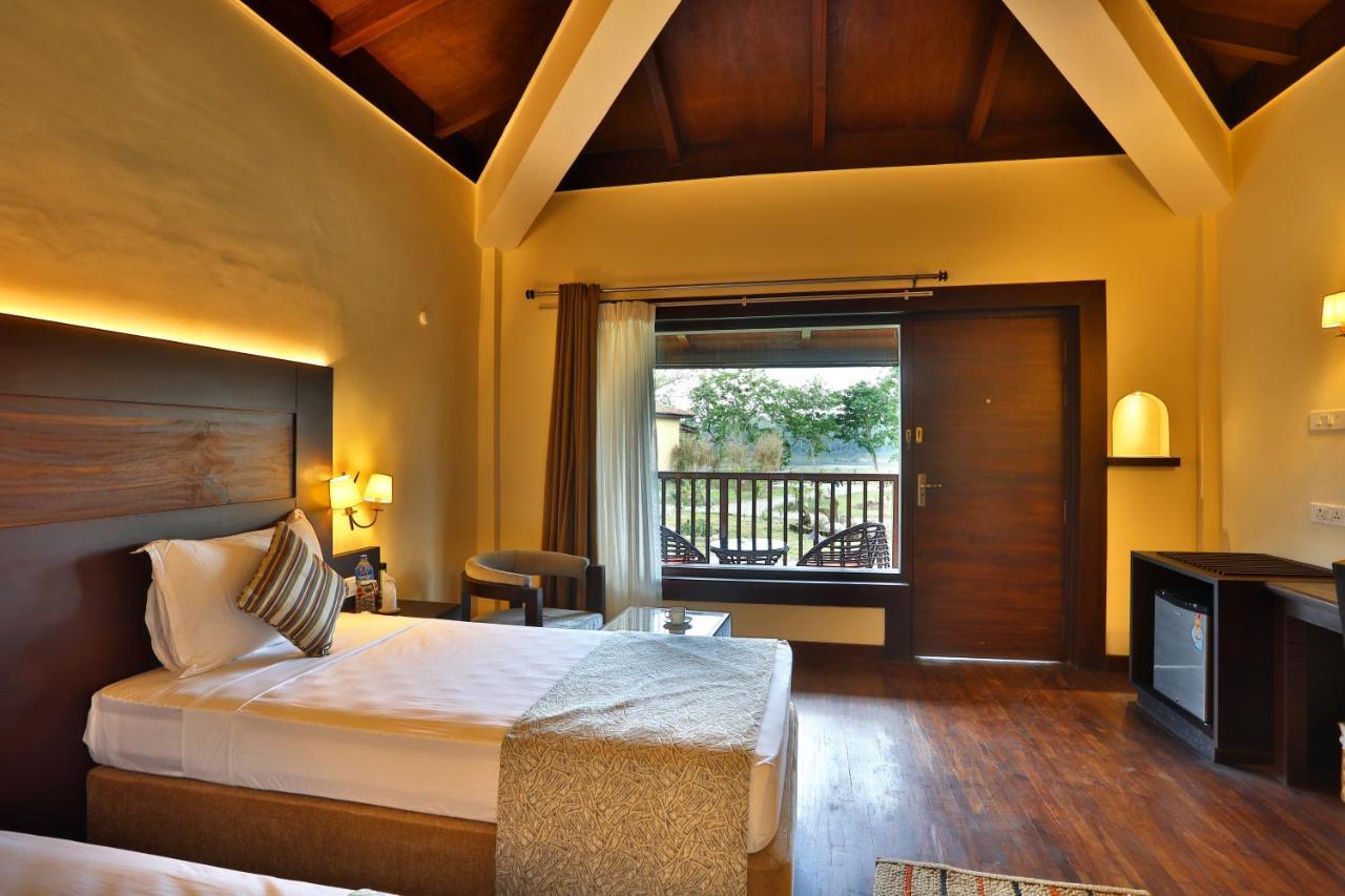 Jungle Villa Resort - Near Chitwan National Park Dış mekan fotoğraf