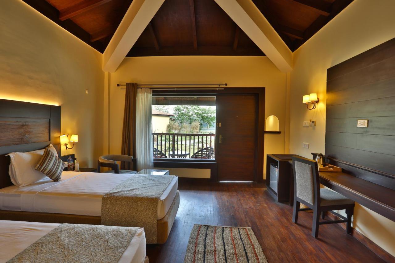 Jungle Villa Resort - Near Chitwan National Park Dış mekan fotoğraf