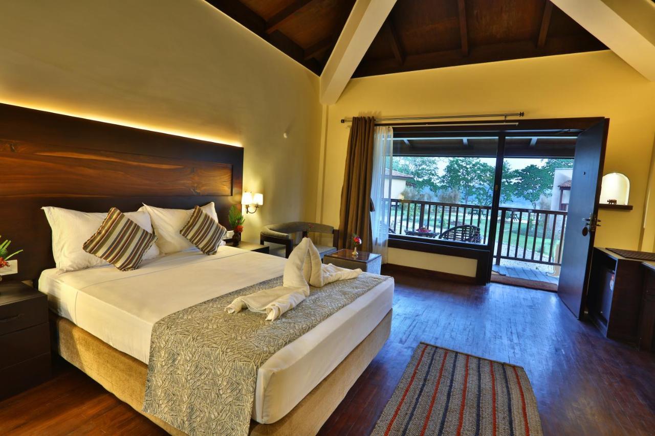 Jungle Villa Resort - Near Chitwan National Park Dış mekan fotoğraf
