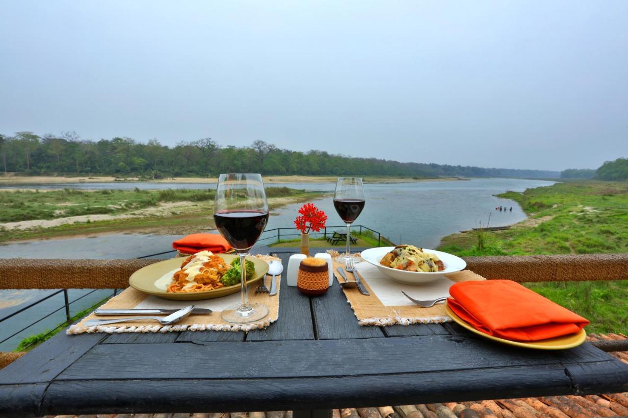 Jungle Villa Resort - Near Chitwan National Park Dış mekan fotoğraf