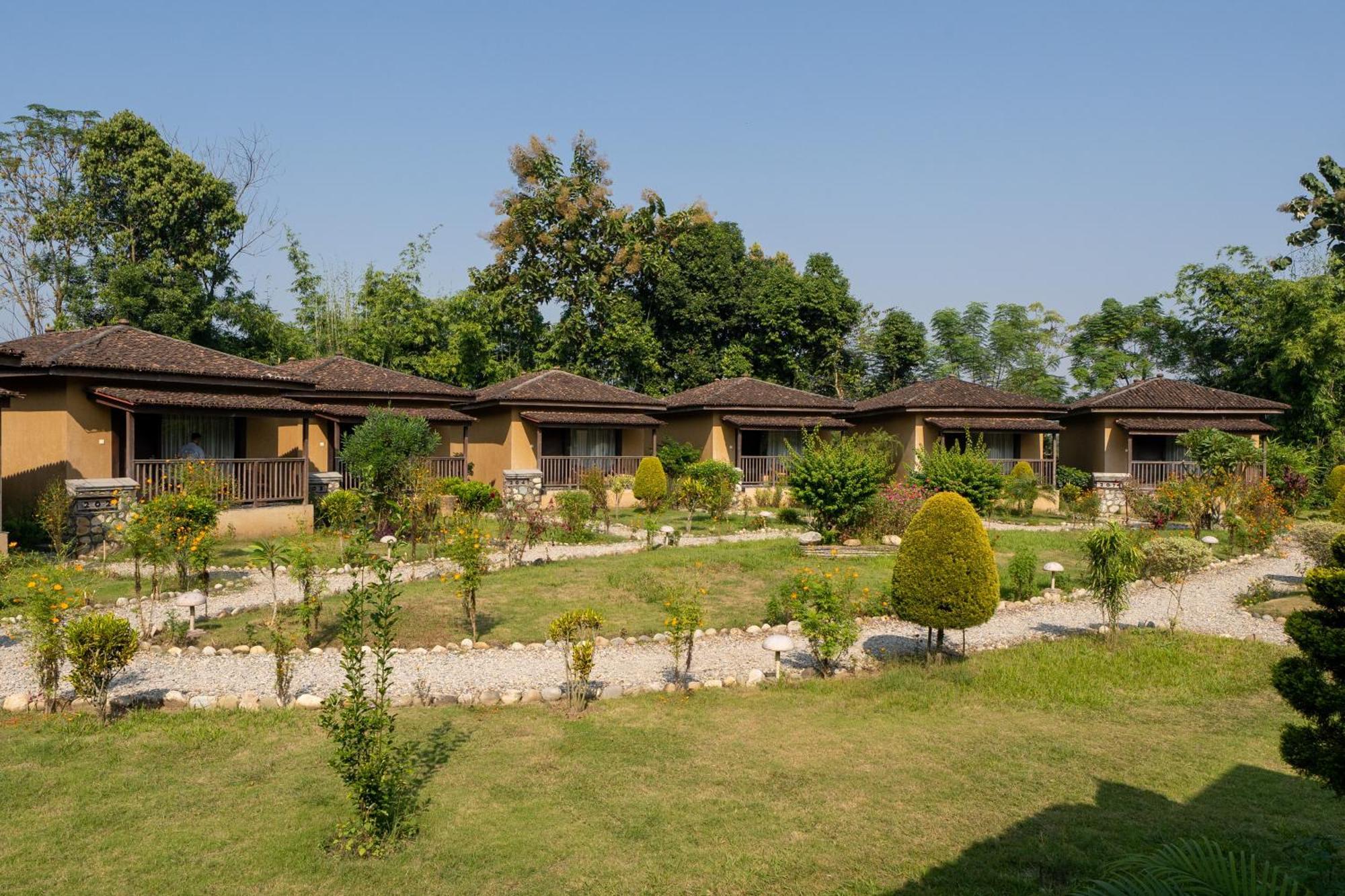 Jungle Villa Resort - Near Chitwan National Park Dış mekan fotoğraf