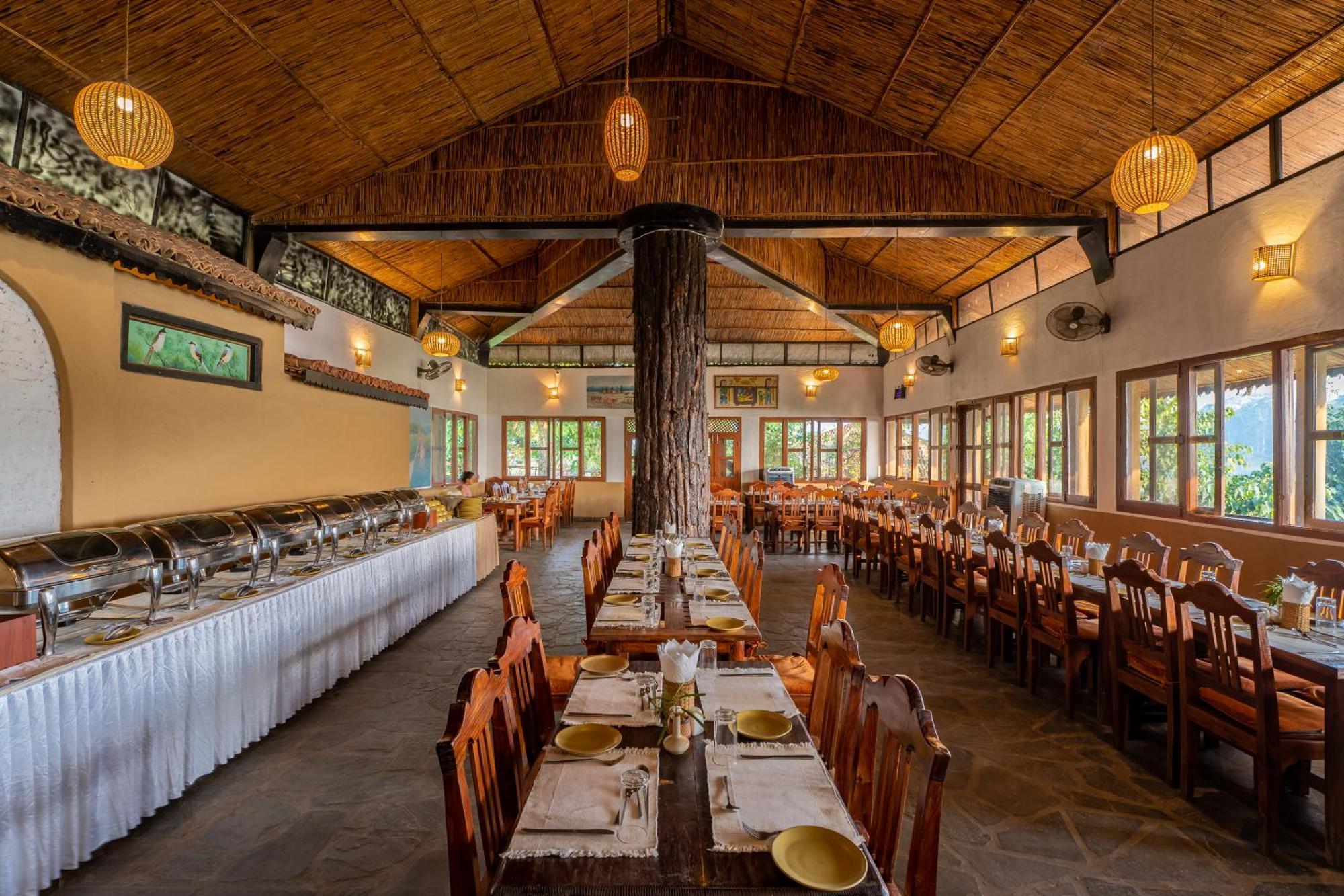 Jungle Villa Resort - Near Chitwan National Park Dış mekan fotoğraf