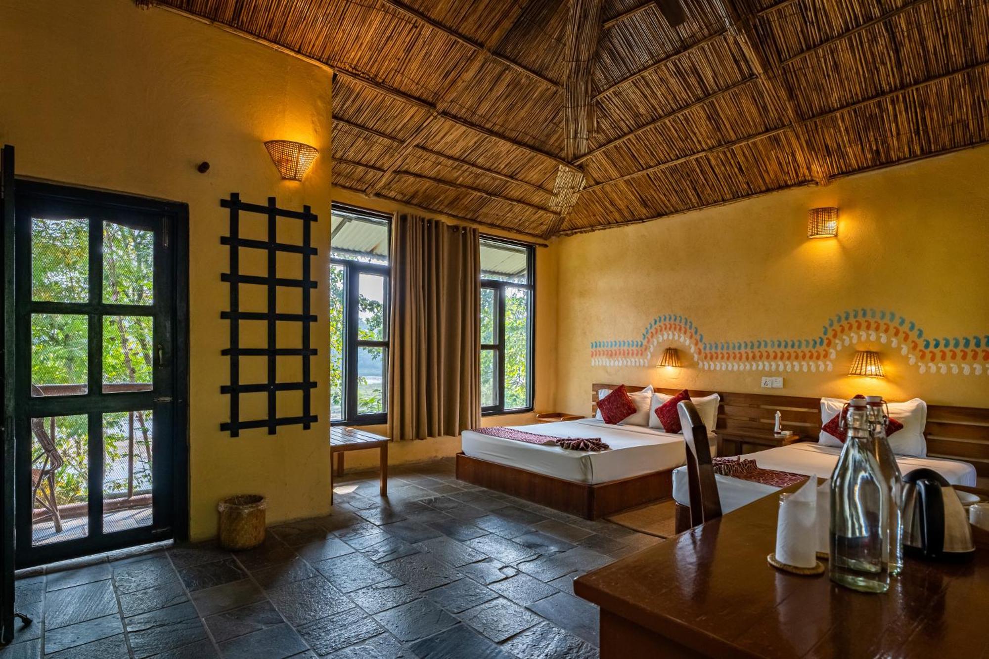 Jungle Villa Resort - Near Chitwan National Park Dış mekan fotoğraf